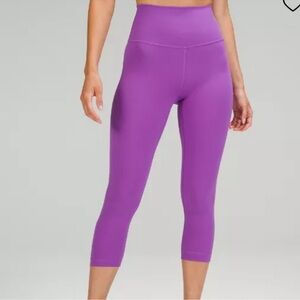 LULULEMON WUNDER TRAIN HR CROP 23” in MOONLIT MAGENTA SIZE 8